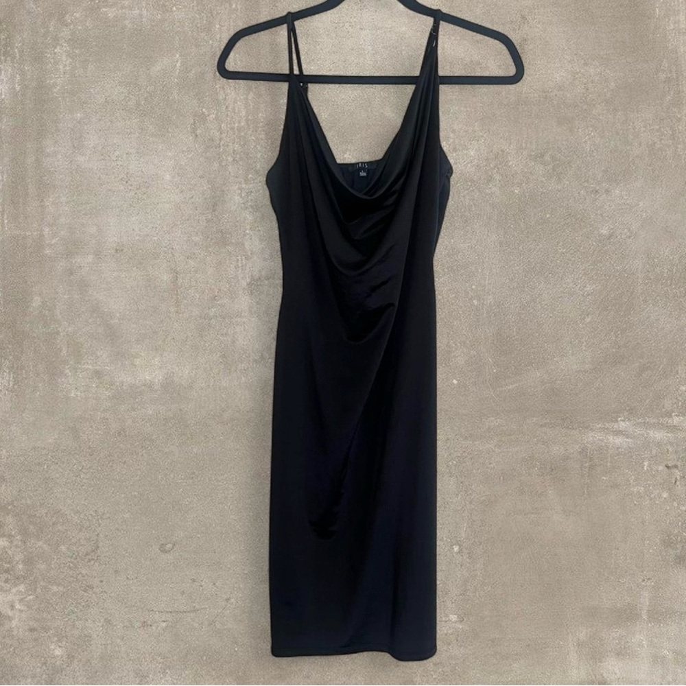 Iris Sleek Black Backless Dress